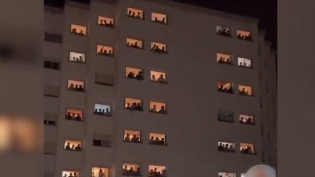 Ισπανία: Παρέμβαση Σάντσεθ λόγω βίντεο με φοιτητές που βρίζουν γυναίκες