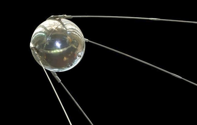 Κίνα: Το Σπούτνικ, ο Ψυχρός Πόλεμος και το μεγάλο στοίχημα