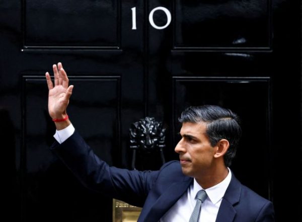 Βρετανία: Ο Σούνακ για πρώτη φορά αντιμέτωπος με την αντιπολίτευση στο κοινοβούλιο