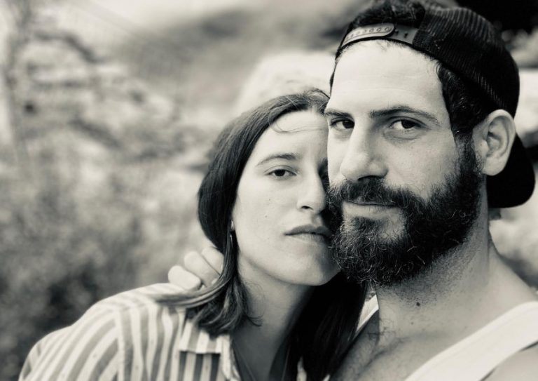 Θανάσης Πατριαρχέας: Πανευτυχής ο ηθοποιός – Η σύζυγός του γέννησε το τρίτο τους παιδάκι