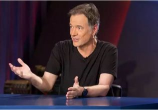 Επική ατάκα Χειμωνά: «Έχασα μια γκόμενα αλλά η Ελλάδα κέρδισε έναν συγγραφέα»