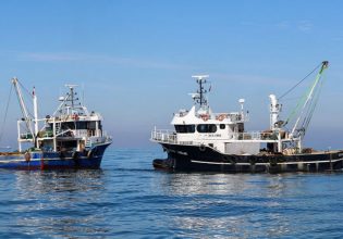 Αποκάλυψη: Τουρκικά πλοία συνόδευαν στα ελληνικά χωρικά ύδατα τη βάρκα με τους μετανάστες