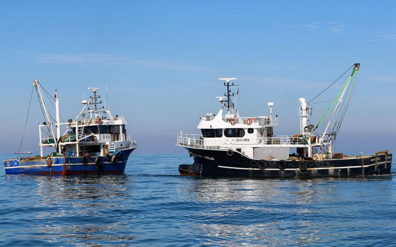 Αποκάλυψη: Τουρκικά πλοία συνόδευαν στα ελληνικά χωρικά ύδατα τη βάρκα με τους μετανάστες