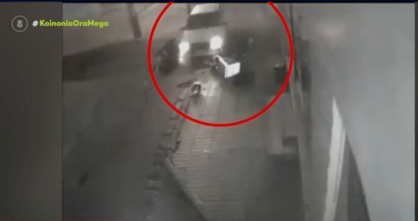 Χανιά: Ντελιβεράς «καρφώθηκε» σε αυτοκίνητο – Γλίτωσε από θαύμα