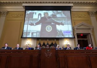 Τραμπ: «Φιάσκο» η εξεταστική επιτροπή – Δεν απάντησε εάν θα συμμορφωθεί με την κλήτευση