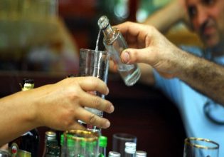 Θεσσαλία: Φωτιά παίρνει η τιμή του τσίπουρου