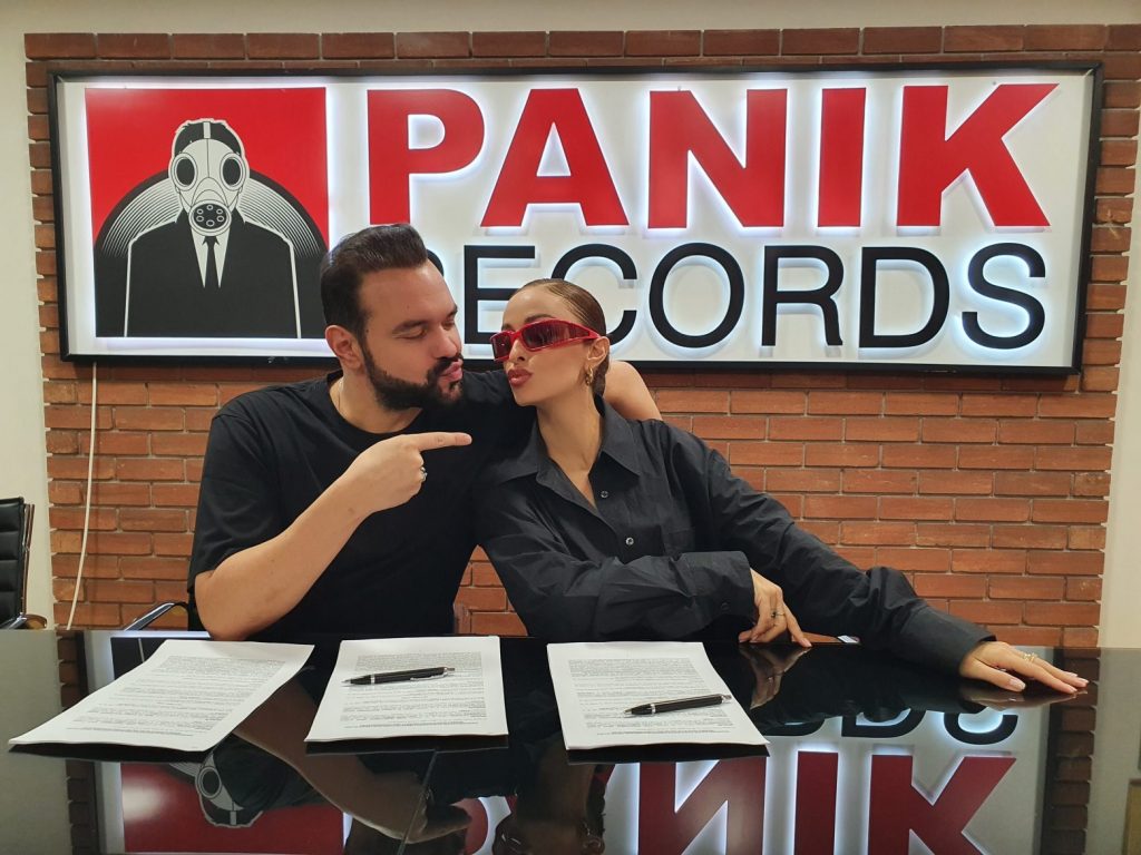 Ελένη Φουρέιρα: Συνεχίζει την πετυχημένη συνεργασία της με την Panik Records