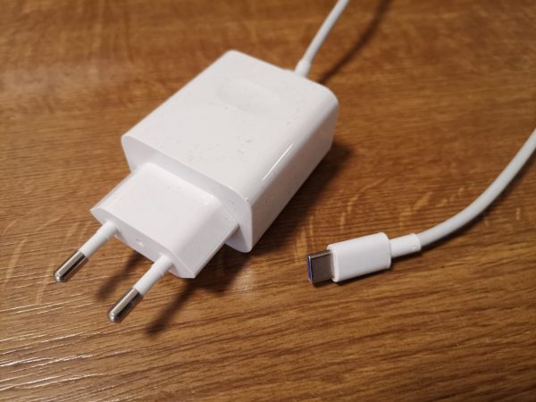 ΕΕ: Οι υπουργοί της Ευρωπαϊκής Ένωσης έδωσαν την τελική έγκριση για κοινό φορτιστή