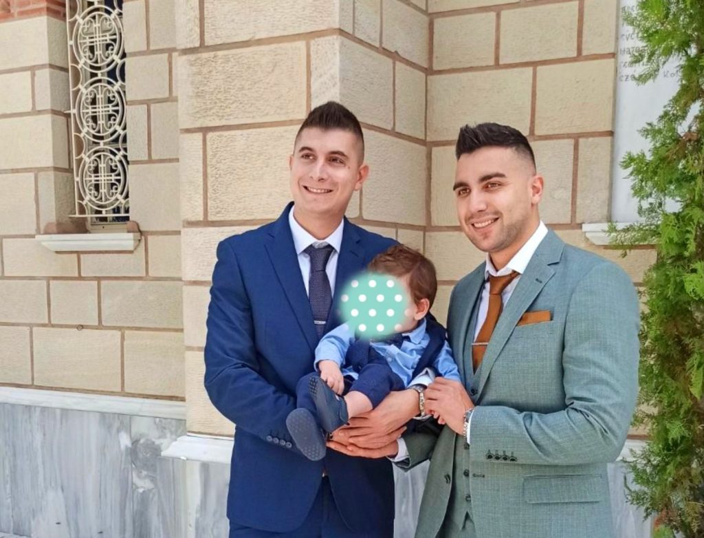 Δύο αστυνομικοί έγιναν νονοί του βρέφους που έσωσαν στην κακοκαιρία «Ελπίς»