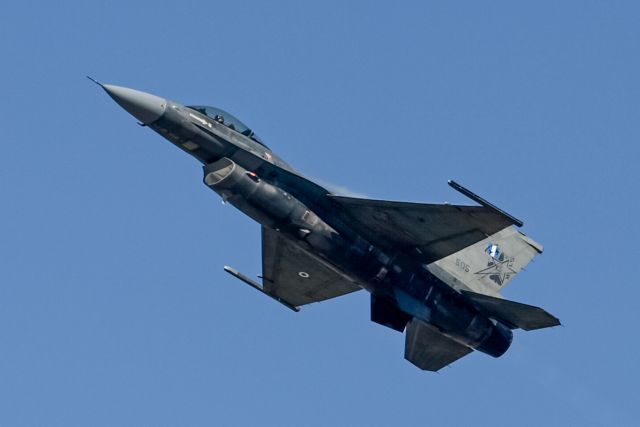 Υπεροχή στον αέρα με 10 ελληνικούς εξομοιωτές πτήσης για F-16