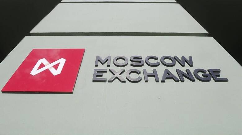 Μόσχα: Άνοιγμα με πτώση σχεδόν 12% στο χρηματιστήριο μετά τους βομβαρδισμούς στην Ουκρανία