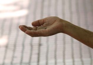 Πάτρα: Ζητιανάκια έχουν εκπαιδευτεί να απειλούν με « αρρωστημένα» κόλπα όσους δεν δίνουν λεφτά – Δείτε τι κάνουν