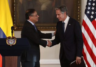 «Πόλεμος κατά των ναρκωτικών»: Οι ΗΠΑ διαβεβαιώνουν πως βρίσκονται «στο ίδιο μήκος κύματος» με την Κολομβία