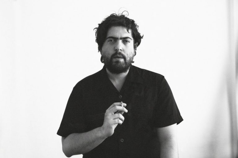 Δημήτρης Καραντζάς στο in: Αν κάποιος δεν προβάλει την παράσταση γιατί συμπαραστάθηκα σε θύματα βιασμού «μην σώσει να το κάνει»