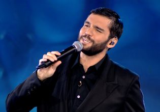 Σπίτι με το MEGA: Ο Μαργαρίτης τραγουδάει με το γιο του στην πιο συγκινητική στιγμή της βραδιάς