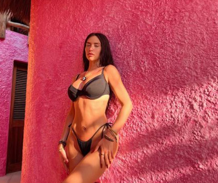 Αναστασία Καρανικολάου: Η ελληνίδα κολλητή της Κάιλι Τζένερ που... έχει «διαλύσει» το Instagram