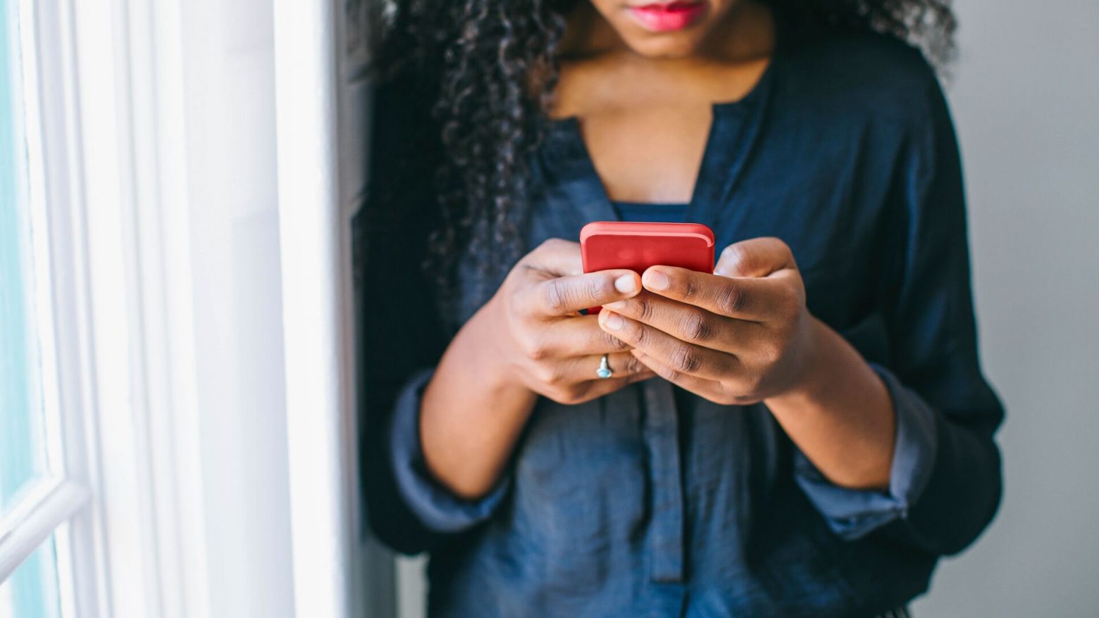 Το Ίδρυμα Vodafone παραδίδει την ψηφιακή εφαρμογή Panic Button στην Ελληνική Πολιτεία