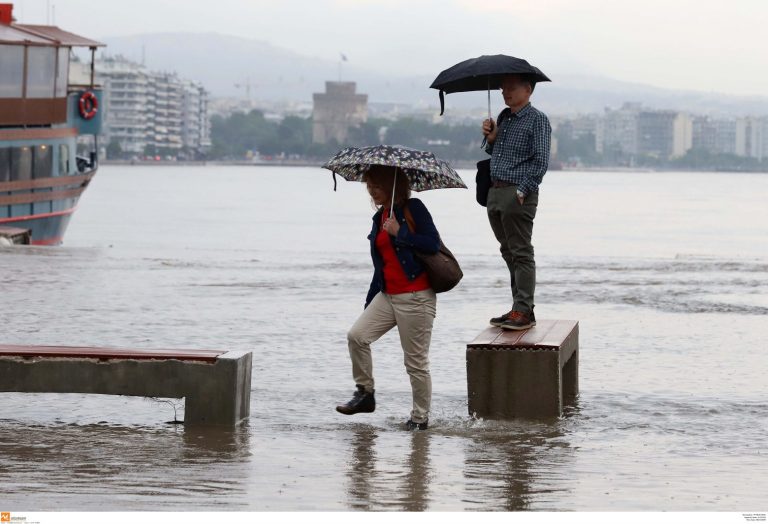 Κακοκαιρία «Eva»: Μήνυμα του 112 και στην κεντρική Μακεδονία – «Περιορίστε τις μετακινήσεις»
