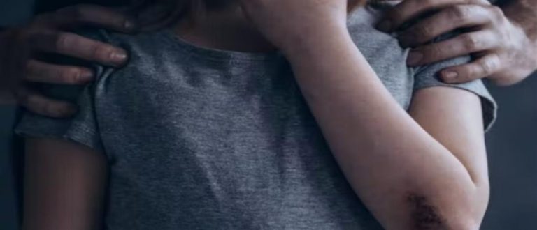 Παγκόσμια ημέρα κατά της κακοποίησης των παιδιών: Πάνω από 1 στα 4 παιδιά σε ιδρύματα υφίστανται σεξουαλική βία