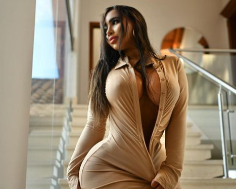 Βρήκαμε την αλβανίδα Κιμ Καρντάσιαν – Η «καυτή» influencer που κόλασε την Μύκονο