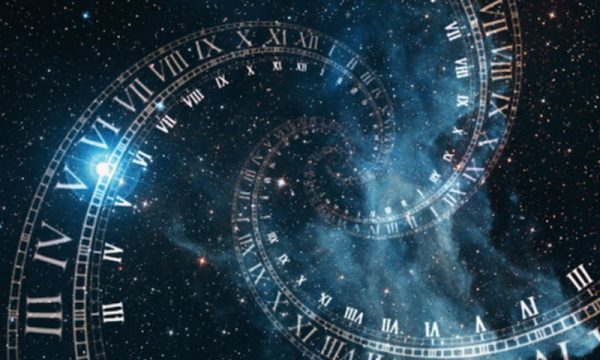 Ισχυρίζεται ότι είναι «ταξιδιώτης του χρόνου» και ότι τα… UFO θα επικοινωνήσουν με τις ΗΠΑ – Οι «ημερομηνίες κλειδιά»