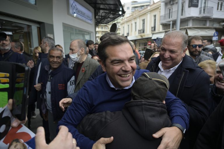 Τσίπρας: Η χώρα βυθίζεται στην ανασφάλεια και την αβεβαιότητα