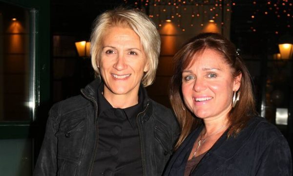 Μαρία Καβογιάννη – Καίτη Κωνσταντίνου: Η σπάνια φωτογραφία στην Επίδαυρο, 35 χρόνια πριν