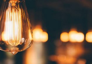 Γερμανία: Συναγερμός από την Πολιτική Προστασία – Μαζέψτε νερό, κονσέρβες και κεριά, έρχονται μπλακ άουτ