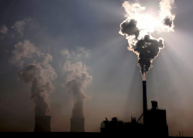 Κλιματική αλλαγή: Ρεκόρ στις εκπομπές άνθρακα για το 2022 – Τι δείχνει νέα έκθεση