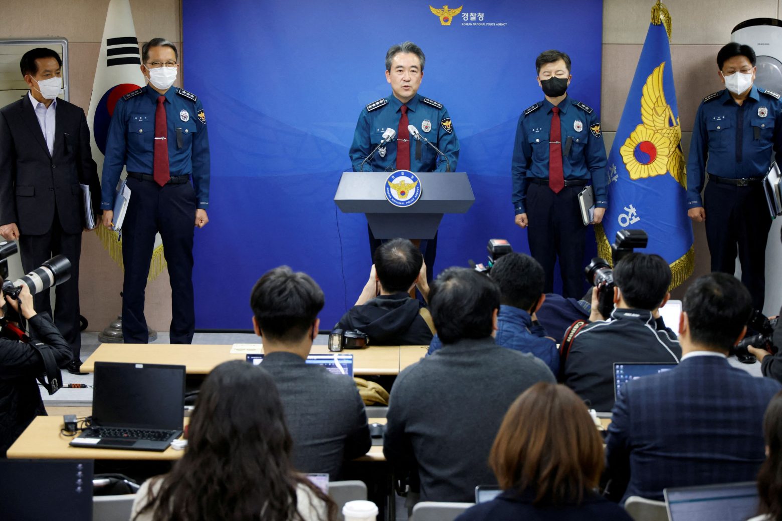 Σεούλ: Ο αρχηγός της αστυνομίας παραδέχθηκε «ανεπάρκεια μέτρων» στην τοποθεσία του ποδοπατήματος - 156 οι νεκροί
