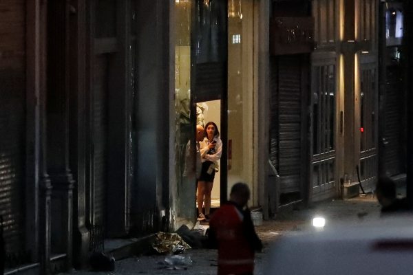 Έκρηξη στην Κωνσταντινούπολη: Ο φόβος επέστρεψε στην τουρκική μητρόπολη – Το προφίλ της υπόπτου που αναζητούν οι αρχές