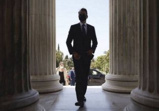 Τα σοβαρά λάθη, οι παραλείψεις και οι αστείες δικαιολογίες για το «πάρτι» των υποκλοπών