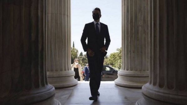 Τα σοβαρά λάθη, οι παραλείψεις και οι αστείες δικαιολογίες για το «πάρτι» των υποκλοπών