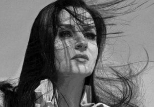 Καρυοφυλλιά Καραμπέτη: Αποκάλυψε την ηλικία της και τι είναι αυτό τη θυμώνει