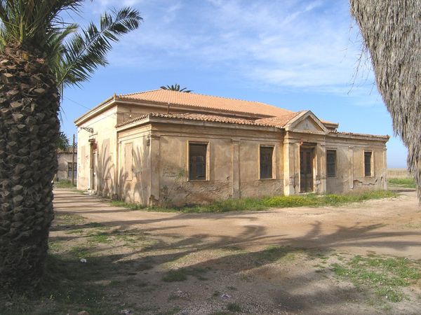 Υπογράφτηκε η αποκατάσταση του κτιρίου «Ευτέρπη» στο Λαύριο