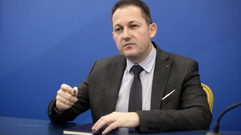 Στέλιος Πέτσας: Η κυβέρνηση Τσίπρα επέτρεψε να λειτουργούν παράνομα λογισμικά παρακολούθησης