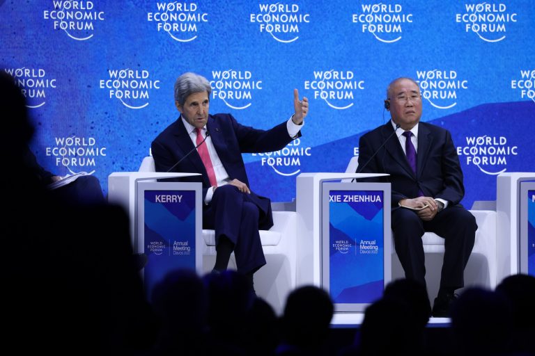 COP27: «Φιλικές» οι συνομιλίες μεταξύ ΗΠΑ και Κίνας – Συμφωνία να συνεργαστούν για το κλίμα