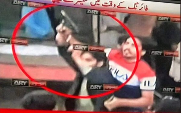 Πακιστάν: Ο Ιμράν Χαν κατηγορεί τον πρωθυπουργό και τον υπουργό Εσωτερικών για την απόπειρα δολοφονίας του