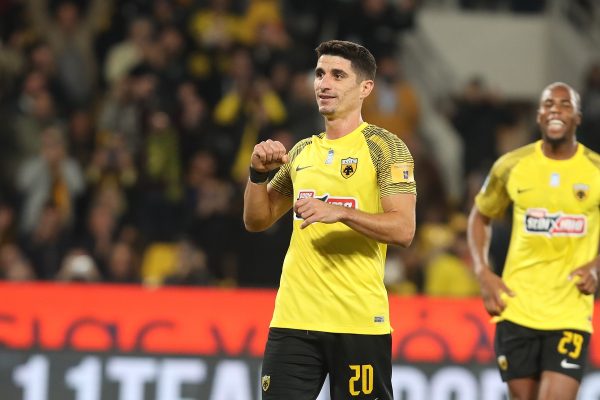 ΑΕΚ: Ο Μάνταλος έγινε γκράφιτι στο γήπεδο του χωριού του