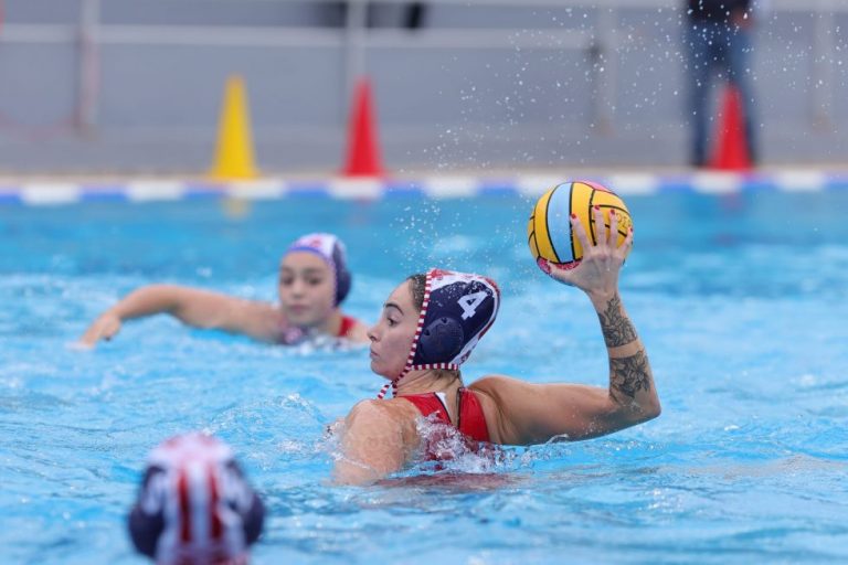 ΝΟΒ – Ολυμπιακός 11-12: Πέρασαν και από τη Βουλιαγμένη οι «ερυθρόλευκες»