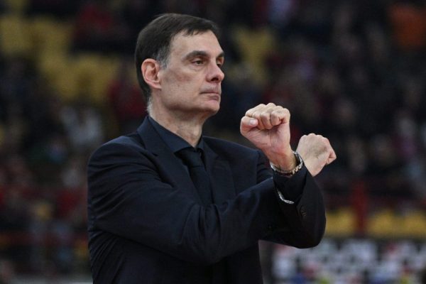 Απίστευτη αντίδραση Μπαρτζώκα ύστερα από τρίποντο της Άλμπα