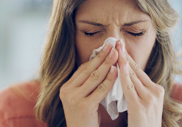 Τρομερό κόλπο! Πώς να ξεβουλώσεις τη μύτη σου με φυσικό τρόπο