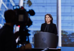 Γερμανία: «Εταίρος και ισχυρός αντίπαλος το Πεκίνο», λέει η Αναλένα Μπέρμποκ – «Απάνθρωπος ο Πούτιν»