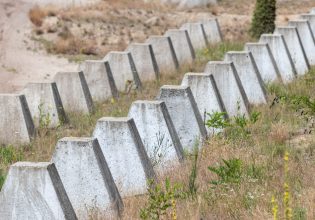 Ουκρανία: Ο Πούτιν επιστρατεύει τα «δόντια του δράκου» – Πώς θα επιβραδύνει την προέλαση των Ουκρανών