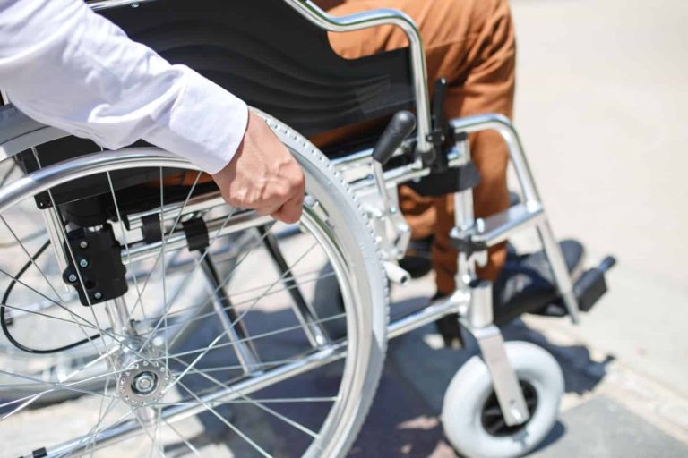 Θεσσαλονίκη: Νέες αποκαλύψεις για τη δομή ΑμεΑ – «Λέγανε ότι πέθανε από χτύπημα και όχι από βασανιστήρια»