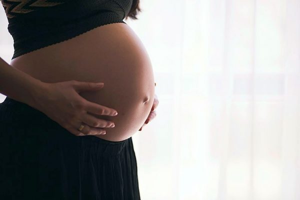 Κοροναϊός: Ο εμβολιασμός «εκτοξεύει» τα αντισώματα στις εγκύους και στα μωρά τους