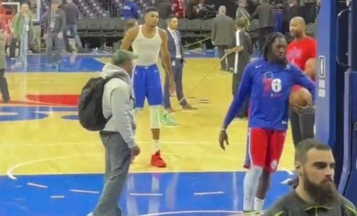 Εκτός εαυτού ο Αντετοκούνμπο μετά την ήττα των Μπακς – «Κάνω την γαμ@@@η δουλειά μου»