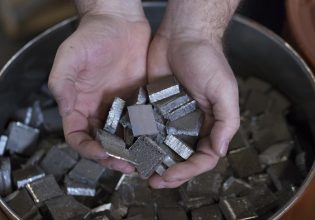 Στο κυνήγι του νέου «λευκού χρυσού» για την παγκόσμια οικονομία