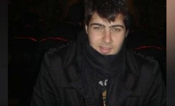 Κουίζ για δυνατούς λύτες: Αναγνωρίζετε το αγόρι της φωτογραφίας; Νέος, ωραίος και ταλαντούχος