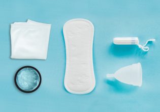 Ιρλανδία: Τοποθετεί προϊόντα περιόδου στις ανδρικές τουαλέτες